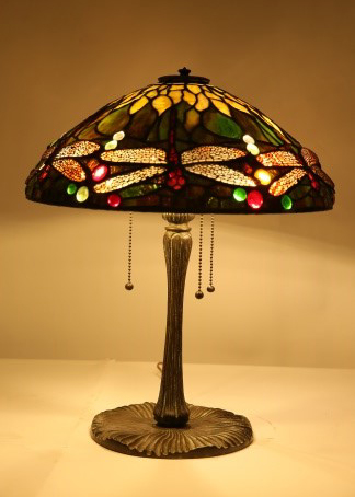 Tiffany Lamp – Chuồn Chuồn độc bản tại Đồ cổ Trung Hồng