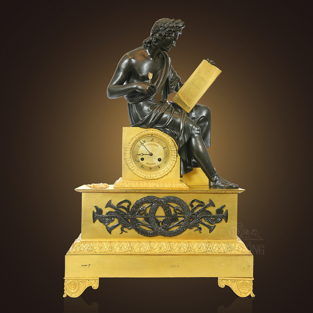 Đồng hồ cổ tượng đồng Thần Apollo ngồi ngâm thơ